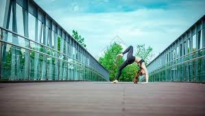 快船胜尼克斯，勇士丢掉西部第六，留给勇士的时间还有多少？而勇士附加赛的魔咒又能否打破？