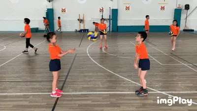 [中超]萨尔瓦多外脚背送挑传 李嗣镕头球破门